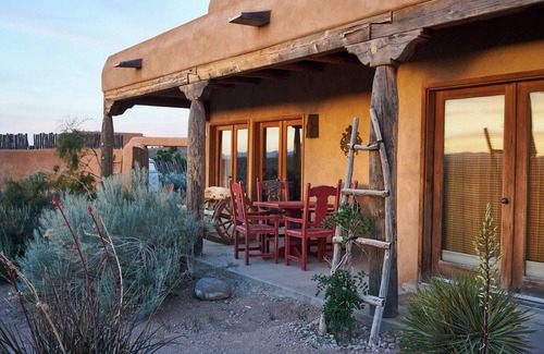 Placitas Haus | Million Dollar View Out in the Country Yet 20 lovely minutes to Albuq & 35 to SF