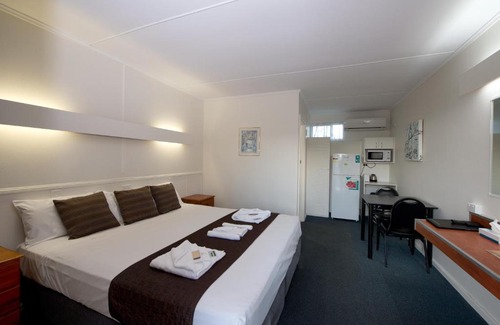 Maryborough Hotel | Mineral Sands Motel