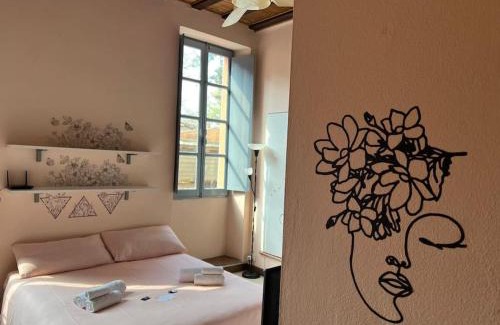 Centro Storico Wohnung | Minimal Studio con travi a vista