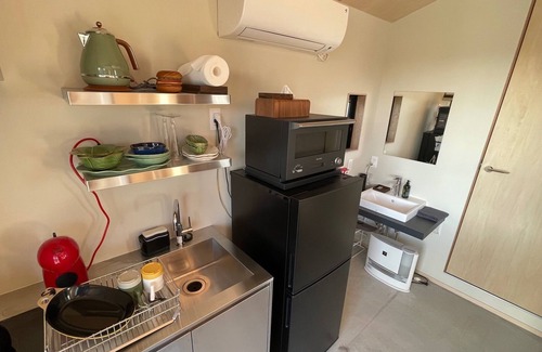 Kujukuri Hütte | Minimal Twin Mutsumi 2person building / Sambugun Chiba