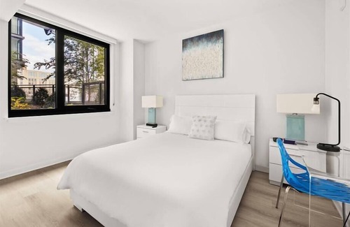 NoMa Hotel | Mins from Metro Red Line | Pet-Friendly | Union Market Nearby