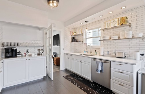 Northtown Haus | Mins to everything in Spokane - Hot Tub & Backyard Oasis - Pet Friendly!