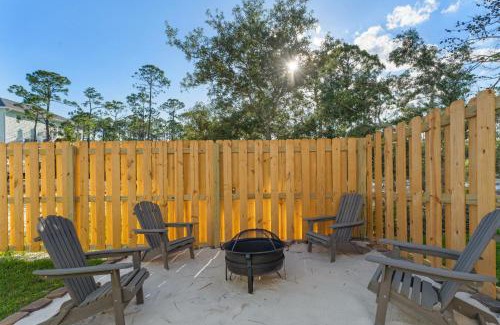 Ono Island Haus | Mins to the Beach/King Beds/Arcade-Snowbird Deals!