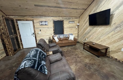 Coffeeville Kabine | Minutes away from one of the greatest crappie fishing lakes in the world