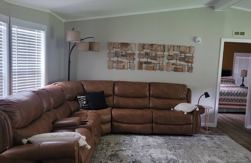 Klamath Haus | Minutes from Beach and The Redwoods