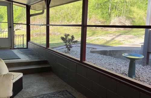 Proctor Haus | Minutes from the Illinois River, Welcome to Native Springs!