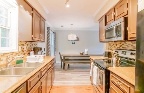 Columbus Haus | Minutes to Ft Moore! Two-Story Oasis, Moore Bliss