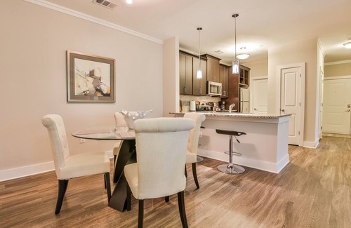 Town Center Wohnung | Minuten zur KSU im Herzen des Stadtzentrums!