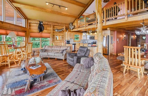 Mio Kabine | Mio Caribou and Elk Ridge Lodges