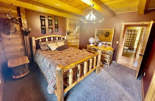 Mio Kabine | Mio Caribou and Elk Ridge Lodges