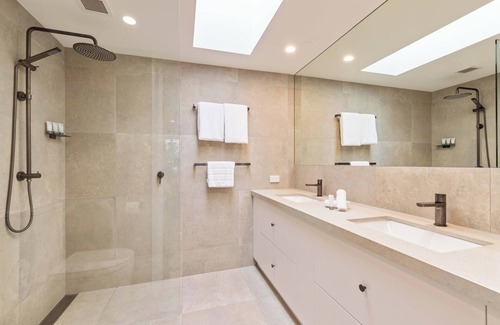 Port Douglas Villa | Mirage Resort Villa 413 with access to Sheraton Facilities
