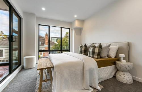 Mission Bay Haus | Mission Bay 4 bedrooms Tidy Unit