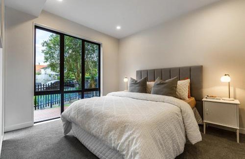 Mission Bay Haus | Mission Bay 4 bedrooms Tidy Unit