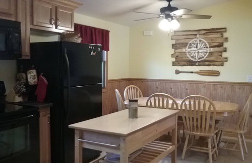 Cassville Haus | Mississippi Riverfront Relaxation