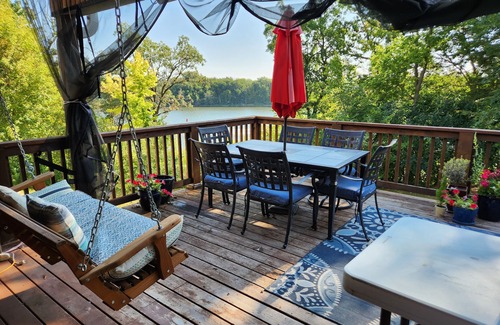 Inver Grove Heights Haus | Mississippi River views, year-round Hot Tub and Bald Eagle Visitors