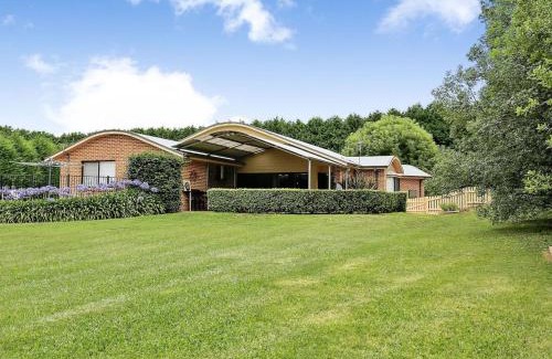 Robertson Haus | Misty Creek of Robertson
