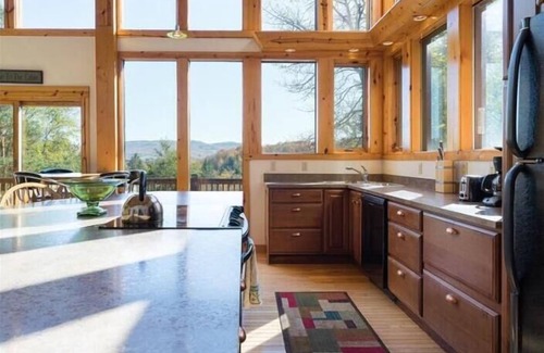 Davis Haus | Perfect Mountain Getaway w / Seeblick und Zugang! Haustierfreundlich.