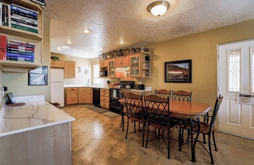 Moab Haus | Moab Retreat House - Entire Duplex