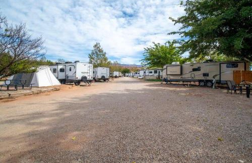 Moab South Valley Haus | Moab RV Resort Basic Cabin #3 - OKBC-C3