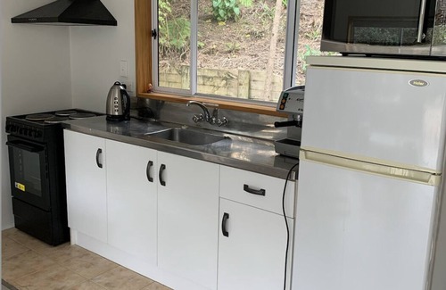 Kawau Island Hütte | Moana Cove Lodge - cottage unit Kereru Cottage