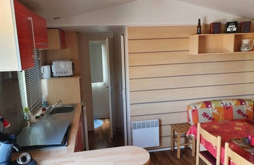 Meschers-sur-Gironde Haus | Mobile home with spacious terrace in Meschers near Royan
