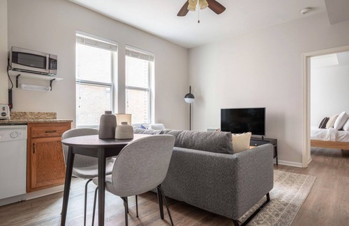 Adams Morgan Wohnung | Mod Dupont Circle 1BR nr. U Street, Metro & Glen’s Mkt by Blueground