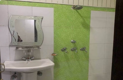 Kharar Wohnung | Modern Apartment with Kitchen & Wi-Fi – Perfect for Work & Relaxation