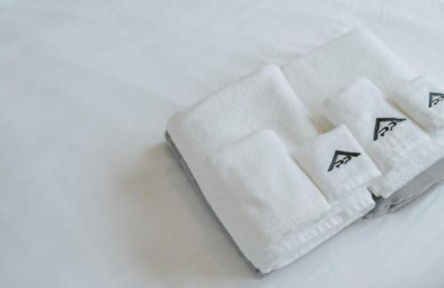 Sa Khu Wohnung | Modern 1506 Condo in Wyndham Gardens on the beach