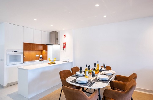 Areias de Sao Joao Wohnung | Modern 1BR w/ Pool & A/C Near the Beach