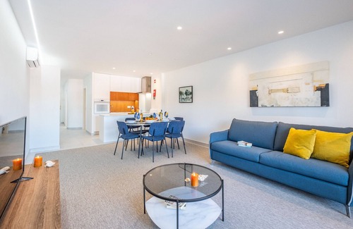 Areias de Sao Joao Wohnung | Modern 1BR w/ Pool & A/C Near the Beach