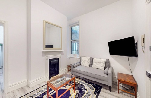 Chiswick Riverside Wohnung | Modern 2 Bed APT-7 Minutes From The Thames River