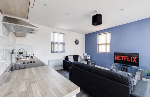 Offerton Wohnung | Modern 2 Bed in Stockport Centre - Balcony Access