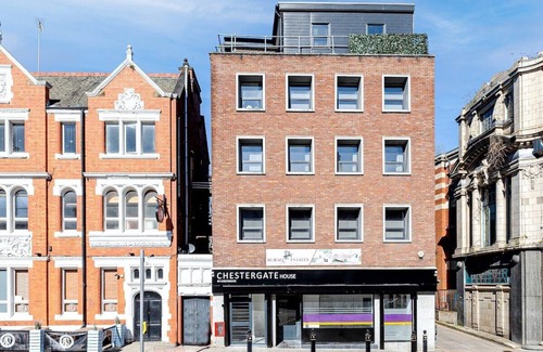 Offerton Wohnung | Modern 2 Bed in Stockport Centre - Balcony Access