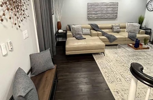 Atlanta Haus | Modern 2 Bedroom Condo in Quaint Neighborhood