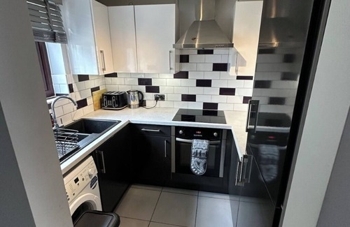 Westbury Haus | Modern 2-bedroom house with spacious large garden in beautiful Westbury