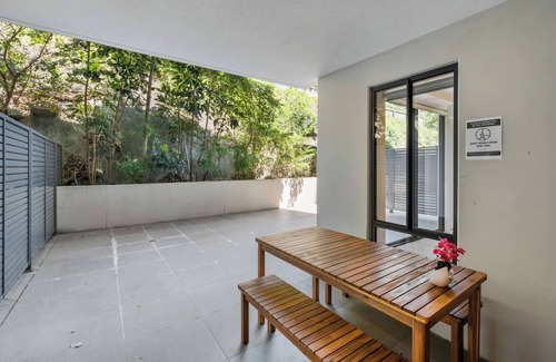 Albion Wohnung | Modern 2B2B Suit only 10mins to Airport/Southbank