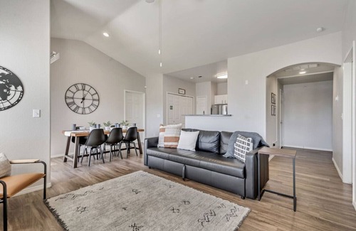 Clearfield Wohnung | Beautiful Apt - Year Round Hot Tub - Tanning Bed