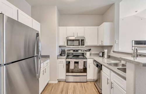 Clearfield Wohnung | Beautiful Apt - Year Round Hot Tub - Tanning Bed