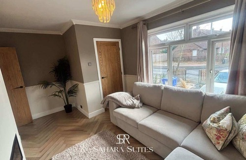 Hyde Haus | Upto 20%OFF | Modern 2BR Sleeps4 | Contractors