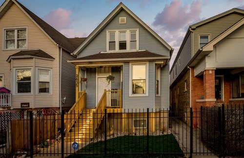 Avondale Wohnung | Modern 3-Bed Stay w/ Patio & Firepit, 15 Minutes to Downtown