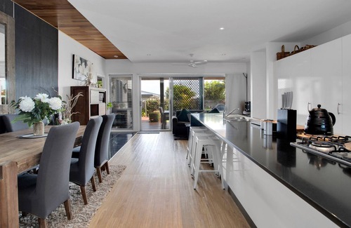 Rural View Haus | Modern 3-bedroom home with hot tub