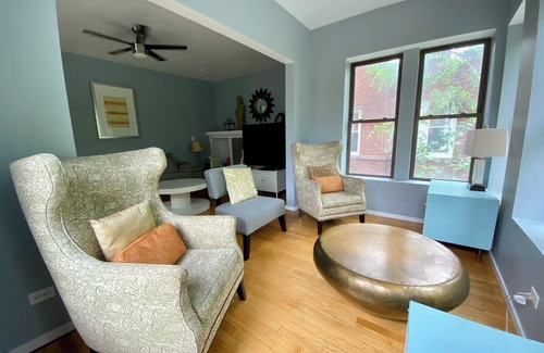 Edgewater Wohnung | Modern 3 Bedroom Home!