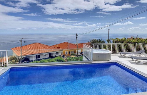 Estrela da Calheta Villa | modern 3 bedroom villa in Calheta