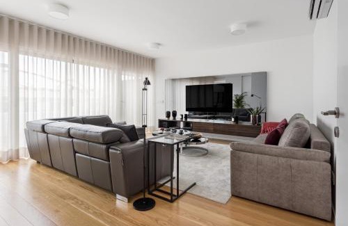 Sao Domingos de Benfica Wohnung | Modern 3BR with Terrace in Benfica by Host For Us