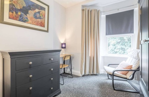 Cambridge Haus | Modern 4-Bedroom Detached Home in Central Cambridge with Parking