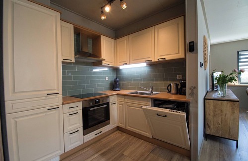 Petten Haus | Modern 4-person bungalow near beach