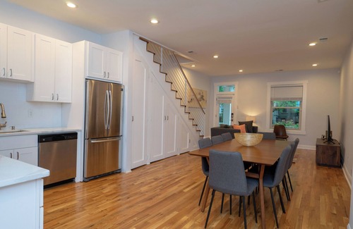 Park View Haus | Modern 4BR Columbia Heights Gem Walk 2 Metro & Shops with Parking