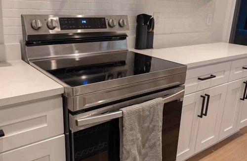 Douglasville Haus | New Modern Spacious 4-bed 3-bath in charming Douglasville