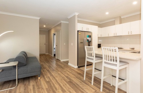 Cloverdale Haus | Modern 4X2 Perth house near Stadium/Casino/Airport