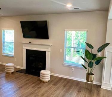 Sandtown Haus | ~Modern 5 bedrooms Luxury home ~